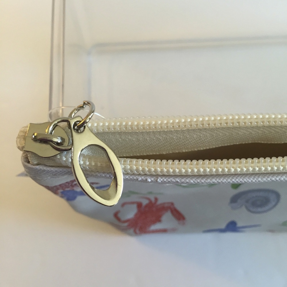 ⛱NWT Shellfish Wristlet/Pouch⛱ - Picture 4 of 6